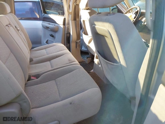 2007 Chevrolet Silverado 1500 LT w/1LT with VIN 2GCEC13C371610255, listed as a IAAI auction lot 41343352 with 191,077 mi miles. Bid and sale history available at carsss.com. Image 8.