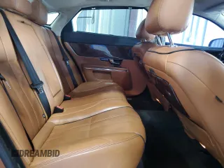 2011 Jaguar XJ XJL z VIN SAJWA2GB8BLV22081, wystawiony jako Copart lot #57088325 z przebiegiem 117 795 mil mil oraz Czysty tytuł • Clean title. Historia ofert i sprzedaży dostępna na DreamBid. Obrazek 10.