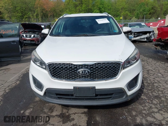 2017 Kia Sorento LX with VIN 5XYPGDA54HG221439, listed as a IAAI auction lot 42218760 with 152,475 mi miles and . Bid and sale history available at carsss.com. Image 12.