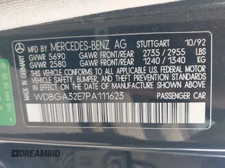 1993 Mercedes-Benz S 320 z VIN WDBGA32E7PA111623, wystawiony jako IAAI lot #42324385 z przebiegiem 130 231 mil mil oraz . Historia ofert i sprzedaży dostępna na DreamBid. Obrazek 9.