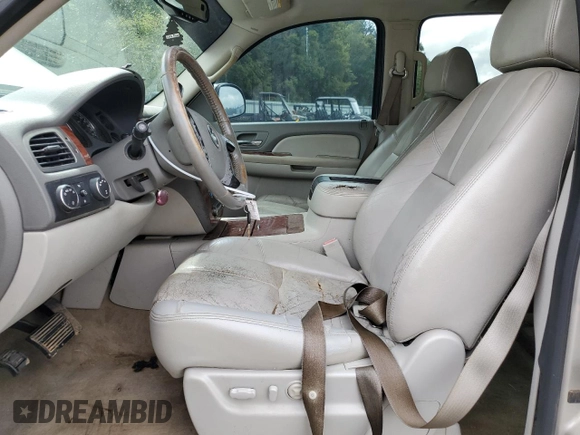 2008 Chevrolet Suburban LTZ with VIN 3GNFK16398G150750, listed as a Copart auction lot 70668964 with 281,440 mi miles and Salvage Title. Bid and sale history available at carsss.com. Image 7.