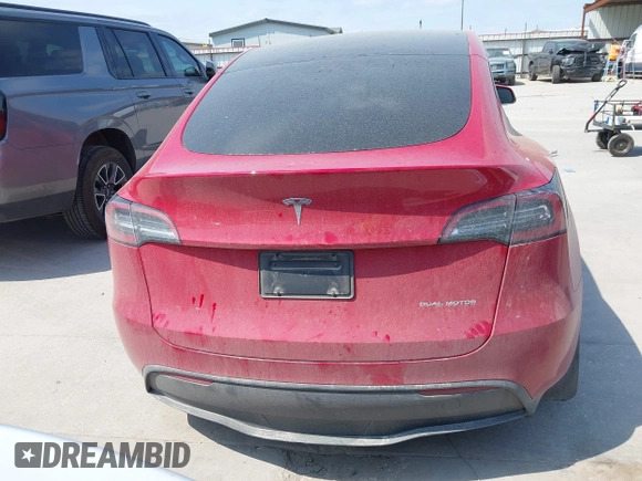 2023 Tesla Model Y Long Range z VIN 7SAYGAEE7PF691499, wystawiony jako IAAI lot #42038850 z przebiegiem 26 439 mil mil oraz . Historia ofert i sprzedaży dostępna na DreamBid. Obrazek 17.