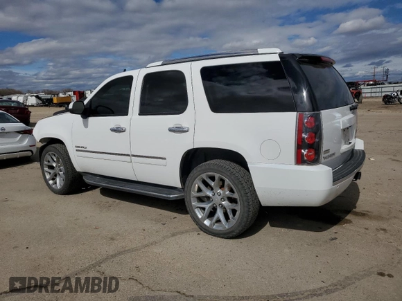 2011 GMC Yukon Denali with VIN 1GKS2EEF9BR257982, listed as a Copart auction lot 49911625 with 200,446 mi miles and Salvage Title. Bid and sale history available at carsss.com. Image 2.