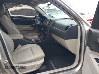 2007 Chrysler 300 Touring with VIN 2C3KA53G47H871375, listed as a IAAI auction lot 41914348 with 149,950 mi miles. Bid and sale history available at carsss.com. Image 5.