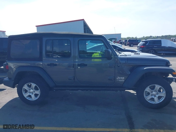 2020 Jeep Wrangler Unlimited Sport Altitude with VIN 1C4HJXDG7LW215344, listed as a IAAI auction lot 41924460 with 51,802 mi miles. Bid and sale history available at carsss.com. Image 14.