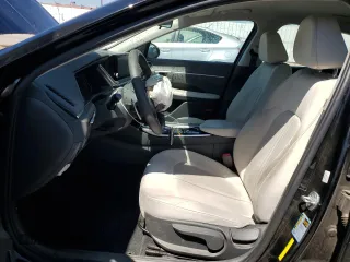 2022 Hyundai Sonata Hybrid Blue with VIN KMHL24JJ9NA041424, listed as a Copart auction lot 70693204 with 32,689 mi miles and Salvage Title. Bid and sale history available at carsss.com. Image 7.