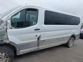 2020 Ford Transit Passenger XL with VIN 1FBAX2YG7LKB00929, listed as a IAAI auction lot 42635196 with 42,540 mi miles and . Bid and sale history available at DreamBid. Image 15.