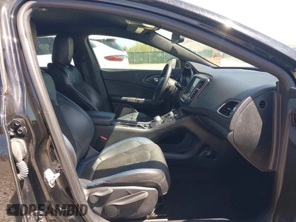 2016 Chrysler 200 S with VIN 1C3CCCBB5GN158260, listed as a IAAI auction lot 41981339 with 105,664 mi miles. Bid and sale history available at carsss.com. Image 5.