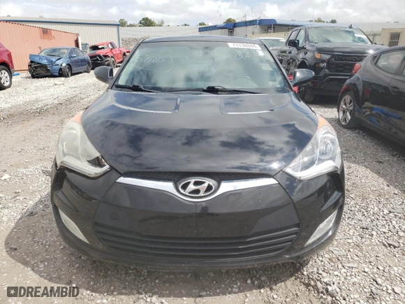 2013 Hyundai Veloster w/Gray Int with VIN KMHTC6AD8DU156001, listed as a Copart auction lot 73138844 with 151,366 mi miles and Clean Title. Bid and sale history available at carsss.com. Image 5.