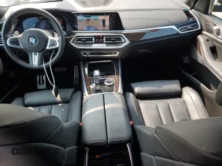 2021 BMW X5 xDrive40i with VIN 5UXCR6C07M9H68711, listed as a Copart auction lot 58984535 with 35,826 mi miles and Salvage title. Bid and sale history available at DreamBid. Image 8.