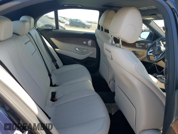 2019 Mercedes-Benz E 300 with VIN WDDZF4JBXKA596623, listed as a Copart auction lot 58377775 with 44,951 mi miles and Salvage title. Bid and sale history available at DreamBid. Image 10.