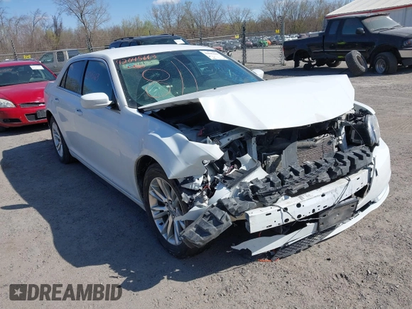 2018 Chrysler 300 Touring L z VIN 2C3CCAAG8JH338608, wystawiony jako IAAI lot #42045663 z przebiegiem 220 813 mil mil oraz . Historia ofert i sprzedaży dostępna na DreamBid. Obrazek 6.