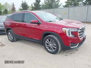 2023 GMC Terrain SLT z VIN 3GKALVEG9PL137888, wystawiony jako IAAI lot #42238286 z przebiegiem 50 046 mil mil oraz . Historia ofert i sprzedaży dostępna na DreamBid. Obrazek 1.