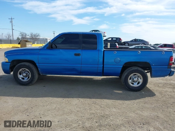 1999 Dodge 1500 z VIN 3B7HC13Z2XG197088, wystawiony jako IAAI lot #41686269 z przebiegiem 210 662 mil mil oraz . Historia ofert i sprzedaży dostępna na DreamBid. Obrazek 14.