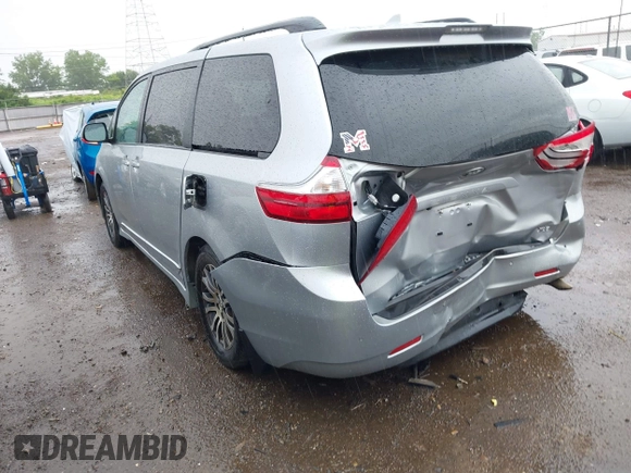 2019 Toyota Sienna XLE Auto Access Seat z VIN 5TDYZ3DC2KS018742, wystawiony jako IAAI lot #42288335 z przebiegiem 101 741 mil mil oraz . Historia ofert i sprzedaży dostępna na DreamBid. Obrazek 3.