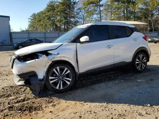 2018 Nissan Kicks S with VIN 3N1CP5CU4JL507205, listed as a Copart auction lot 44235935 with 88,935 mi miles and Salvage Title. Bid and sale history available at carsss.com. Image 1.