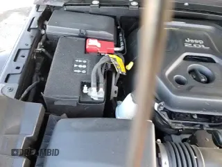 2021 Jeep Wrangler Unlimited Sahara Altitude z VIN 1C4HJXEN6MW589264, wystawiony jako Copart lot #47040625 z przebiegiem 36 143 mil mil oraz Szkoda całkowita • Salvage title. Historia ofert i sprzedaży dostępna na DreamBid. Obrazek 16.