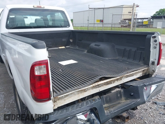 2015 Ford F-250 Lariat with VIN 1FT7W2B6XFEC33499, listed as a IAAI auction lot 42114064 with 215,314 mi miles and . Bid and sale history available at carsss.com. Image 6.