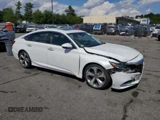 2018 Honda Accord Touring with VIN 1HGCV2F95JA014750, listed as a Copart auction lot 58529075 with 39,591 mi miles and Salvage title. Bid and sale history available at DreamBid. Image 4.