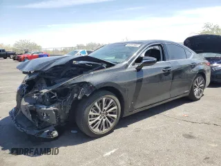 2021 Lexus ES 300h z VIN 58ADA1C19MU002471, wystawiony jako Copart lot #53287985 z przebiegiem 69 510 mil mil oraz Szkoda całkowita • Salvage title. Historia ofert i sprzedaży dostępna na DreamBid. Obrazek 1.