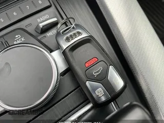 2017 Audi A4 Premium Plus с VIN WAUENAF49HN010111, выставлен на аукционе IAAI как лот 41989424 с пробегом 86 530 миль миль и . История ставок и продаж доступна на DreamBid. Изображение 11.