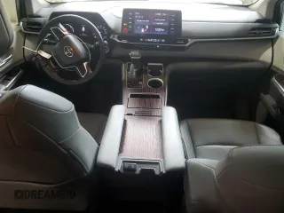 2021 Toyota Sienna XLE with VIN 5TDYRKEC0MS041223, listed as a Copart auction lot 55113465 with 97,670 mi miles and Clean Title. Bid and sale history available at DreamBid. Image 8.