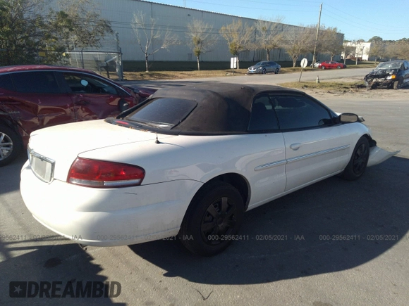 2002 Chrysler Sebring с VIN 1C3EL45R02N182871, выставлен на аукционе IAAI как лот 41238268 с пробегом Не указан миль и . История ставок и продаж доступна на DreamBid. Изображение 4.