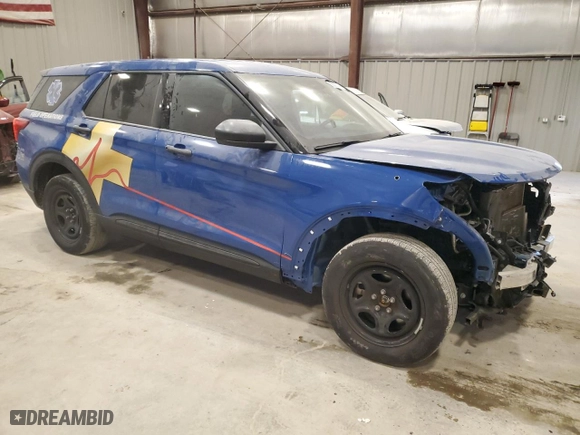 2024 Ford Police Interceptor Utility with VIN 1FM5K8AB2RGA67245, listed as a Copart auction lot 82005444 with 23,884 mi miles and Salvage Title. Bid and sale history available at carsss.com. Image 4.