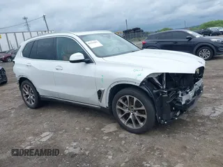 2024 BMW X5 xDrive40i with VIN 5UX23EU0XR9T63789, listed as a IAAI auction lot 42324467 with 25,057 mi miles and . Bid and sale history available at DreamBid. Image 1.