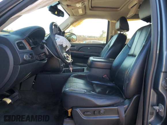 2008 GMC Yukon XL SLT 4SB with VIN 1GKFC16028J141077, listed as a Copart auction lot 42643305 with Not Provided miles and Salvage Title. Bid and sale history available at carsss.com. Image 7.