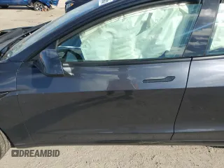 2024 Tesla Model 3 with VIN 5YJ3E1EA2RF752321, listed as a Copart auction lot 44593485 with 3,550 mi miles and Salvage Title. Bid and sale history available at carsss.com. Image 7.
