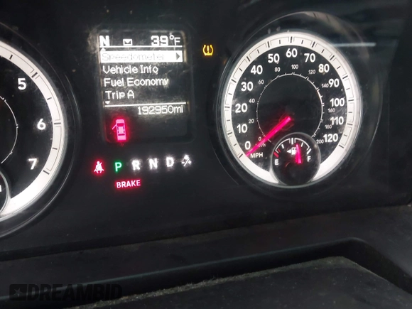 2015 Ram 1500 Express z VIN 1C6RR7KT6FS600572, wystawiony jako IAAI lot #41531984 z przebiegiem 192 950 mil mil oraz . Historia ofert i sprzedaży dostępna na DreamBid. Obrazek 15.