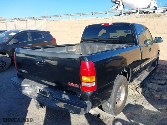 2002 GMC Sierra 1500 SLE with VIN 2GTEC19T121415612, listed as a IAAI auction lot 41371998 with 1 mi miles. Bid and sale history available at carsss.com. Image 4.