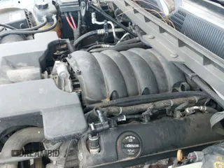 2018 Chevrolet Silverado 1500 Work Truck z VIN 1GCNCNEC8JZ906214, wystawiony jako IAAI lot #43342796 z przebiegiem Nie podano mil oraz . Historia ofert i sprzedaży dostępna na DreamBid. Obrazek 19.