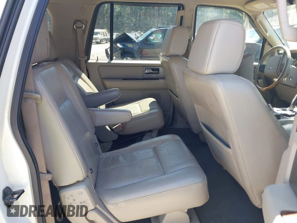 2007 Ford Expedition EL Limited with VIN 1FMFK19507LA18415, listed as a IAAI auction lot 41789617 with 219,455 mi miles. Bid and sale history available at carsss.com. Image 8.