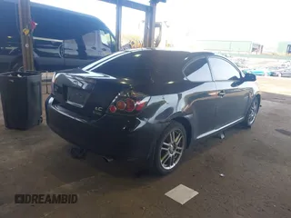 2009 Scion tC z VIN JTKDE167090286905, wystawiony jako IAAI lot #41516763 z przebiegiem 140 550 mil mil oraz . Historia ofert i sprzedaży dostępna na DreamBid. Obrazek 4.