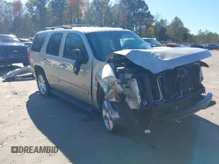 2013 Chevrolet Tahoe LT z VIN 1GNSCBE05DR378859, wystawiony jako IAAI lot #41074700 z przebiegiem 184 925 mil mil oraz . Historia ofert i sprzedaży dostępna na DreamBid. Obrazek 1.