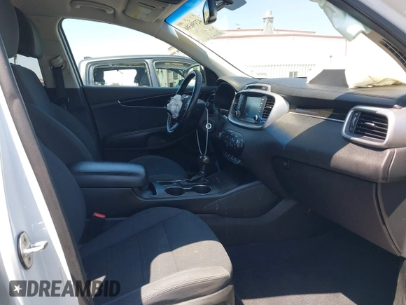 2017 Kia Sorento LX with VIN 5XYPG4A50HG232597, listed as a IAAI auction lot 42196386 with 107,514 mi miles and . Bid and sale history available at DreamBid. Image 5.