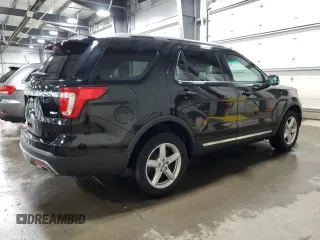 2017 Ford Explorer XLT z VIN 1FM5K8DH1HGA15992, wystawiony jako Copart lot #51671295 z przebiegiem 104 003 mil mil oraz Szkoda całkowita • Salvage title. Historia ofert i sprzedaży dostępna na DreamBid. Obrazek 3.