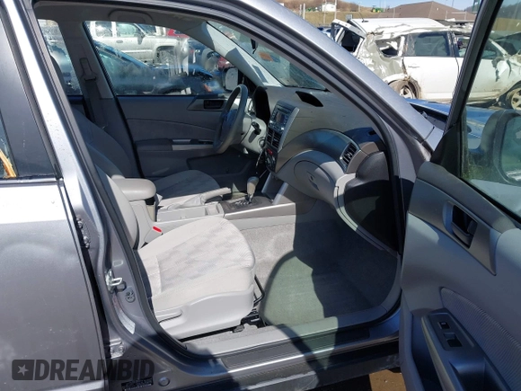 2010 Subaru Forester 2.5X with VIN JF2SH6BC5AH763339, listed as a IAAI auction lot 41683194 with 39,301 mi miles. Bid and sale history available at carsss.com. Image 5.