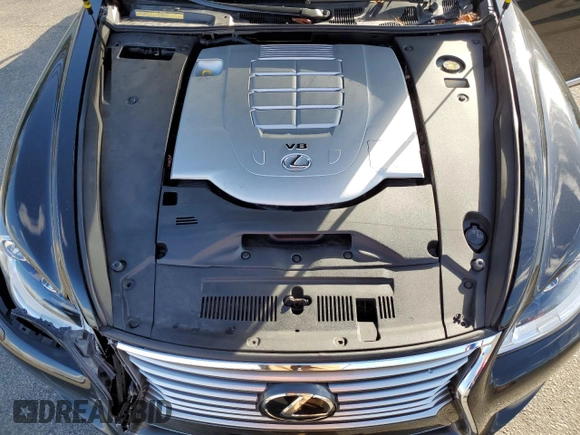 2016 Lexus LS 460 z VIN JTHCL5EF4G5027230, wystawiony jako Copart lot #73202794 z przebiegiem 69 110 mil mil oraz Szkoda całkowita • Salvage title. Historia ofert i sprzedaży dostępna na DreamBid. Obrazek 13.