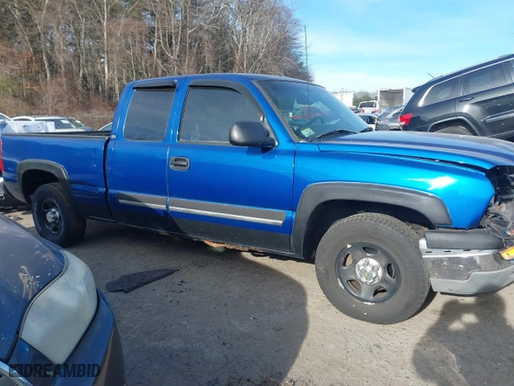 2003 Chevrolet Silverado 1500 Work Truck with VIN 1GCEC19X33Z360611, listed as a IAAI auction lot 41274217 with 152,523 mi miles. Bid and sale history available at carsss.com. Image 13.