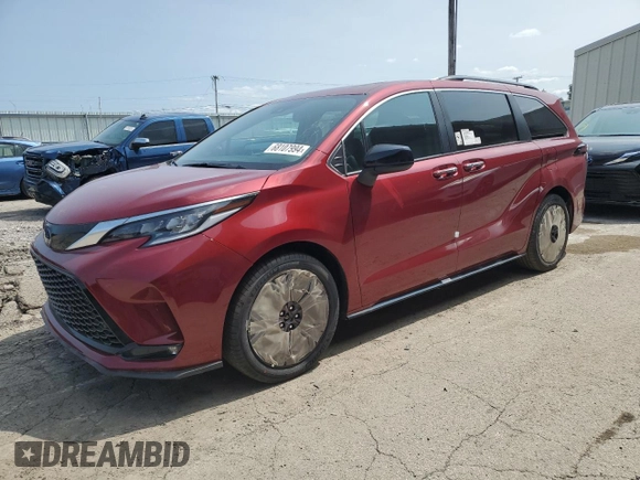 2024 Toyota Sienna XSE with VIN 5TDDRKEC5RS199529, listed as a Copart auction lot 68107994 with 2 mi miles and Salvage Title. Bid and sale history available at carsss.com. Image 1.