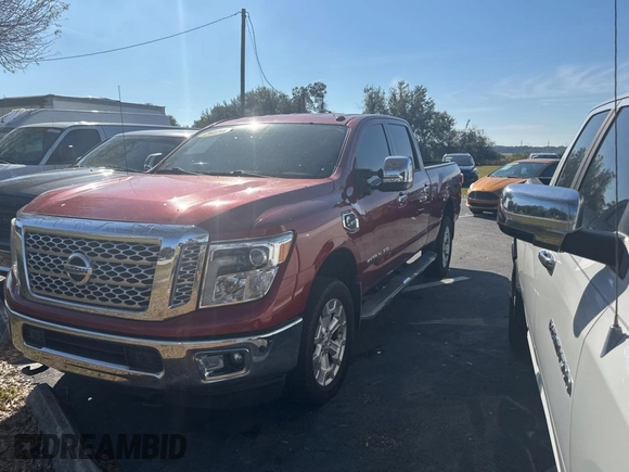 2016 Nissan Titan Platinum Reserve z VIN 1N6BA1F26GN512666, wystawiony jako Copart lot #43622745 z przebiegiem 120 182 mil mil oraz Czysty tytuł • Clean title. Historia ofert i sprzedaży dostępna na DreamBid. Obrazek 2.