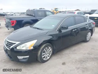 2015 Nissan Altima 2.5 S with VIN 1N4AL3AP9FC480593, listed as a IAAI auction lot 41549570 with 113,801 mi miles. Bid and sale history available at carsss.com. Image 2.