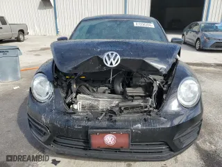 2017 Volkswagen Beetle 1.8T Fleet with VIN 3VWF17AT7HM624649, listed as a Copart auction lot 81556324 with 71,599 mi miles and Salvage Title. Bid and sale history available at carsss.com. Image 5.