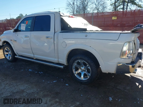 2017 Ram 1500 Laramie z VIN 1C6RR6NT4HS623048, wystawiony jako IAAI lot #41227009 z przebiegiem 124 457 mil mil oraz . Historia ofert i sprzedaży dostępna na DreamBid. Obrazek 3.