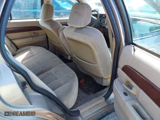2003 Mercury Grand Marquis GS Convenience with VIN 2MEFM74W43X662724, listed as a IAAI auction lot 42036847 with 234,008 mi miles. Bid and sale history available at carsss.com. Image 8.