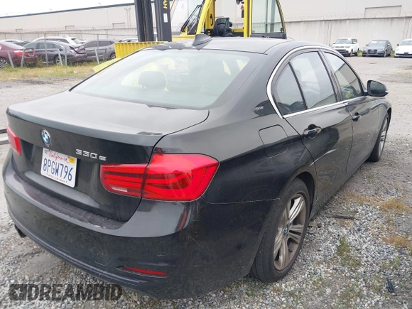 2017 BMW 3 Series 330e iPerformance with VIN WBA8E1C58HK480271, listed as a IAAI auction lot 42039429 with 93,242 mi miles. Bid and sale history available at carsss.com. Image 4.