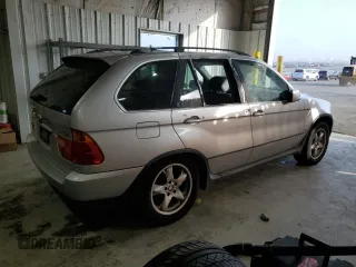 2001 BMW X5 4.4i with VIN WBAFB33531LH18946, listed as a Copart auction lot 84322504 with 232,357 mi miles and Clean Title. Bid and sale history available at carsss.com. Image 3.